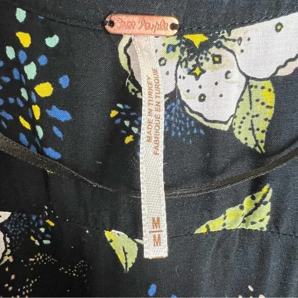 Free People Floral Surplice Tunic Top Large Black - Picture 6 of 9